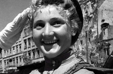 Svetlana Aleksievič, soldatessa URSS